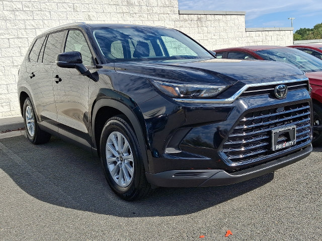 Used 2026 Toyota Grand Highlander AWD image 3