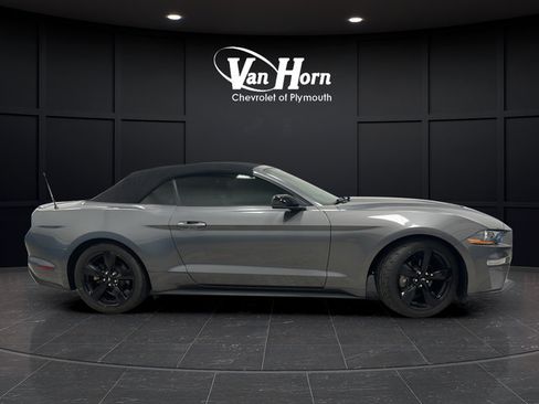 Used 2021 Ford Mustang Premium RWD image 8