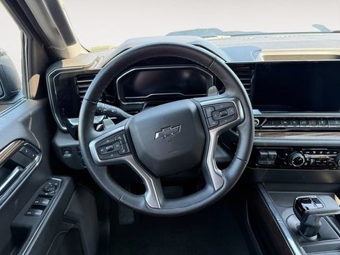 Used 2024 Chevrolet Silverado 1500 LT Trail Boss AWD/4WD image 12