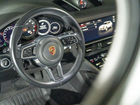Certified 2023 Porsche Cayenne AWD/4WD image 15