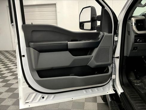 Used 2023 Ford F250 XLT AWD/4WD image 19