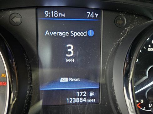 Used 2018 Nissan Rogue SV AWD/4WD image 22