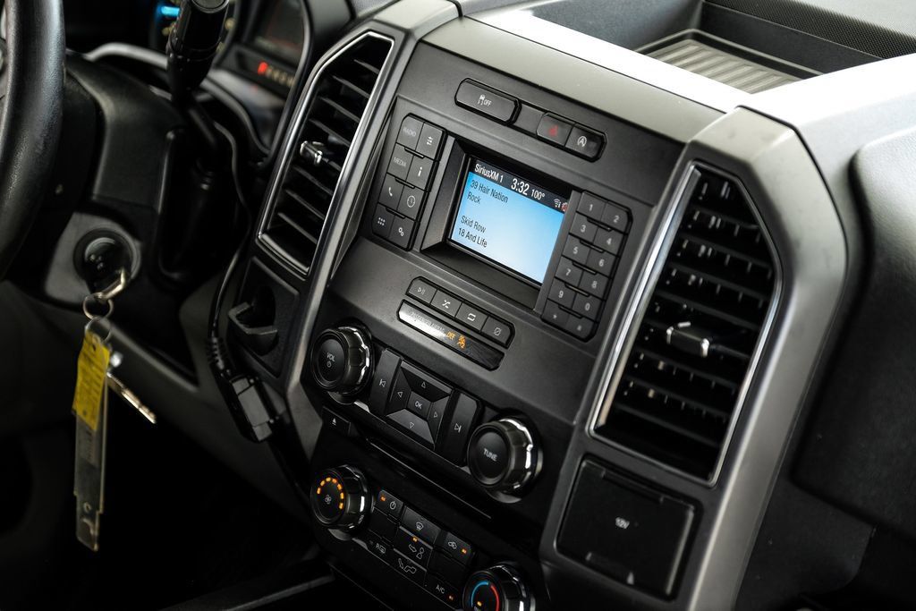 Used 2018 Ford F150 XLT w/ Equipment Group 301A Mid RWD image 18
