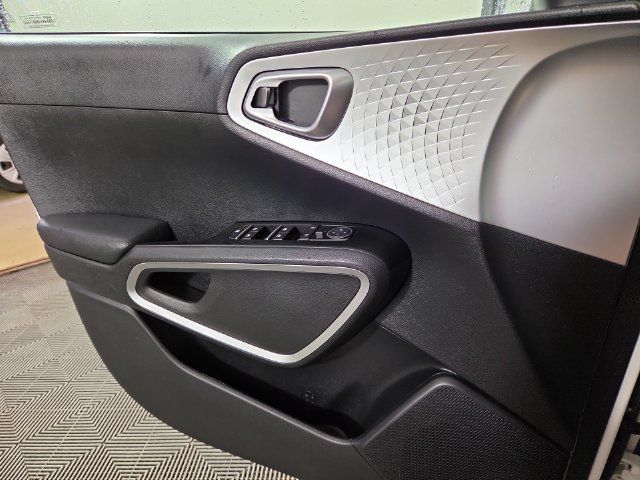 Certified 2023 Kia Soul S FWD image 26
