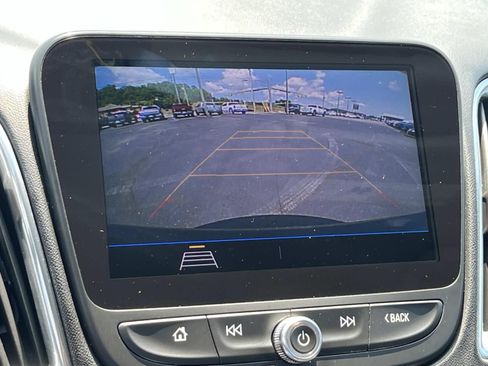 Used 2019 Chevrolet Malibu LT w/ Leather Package FWD image 31