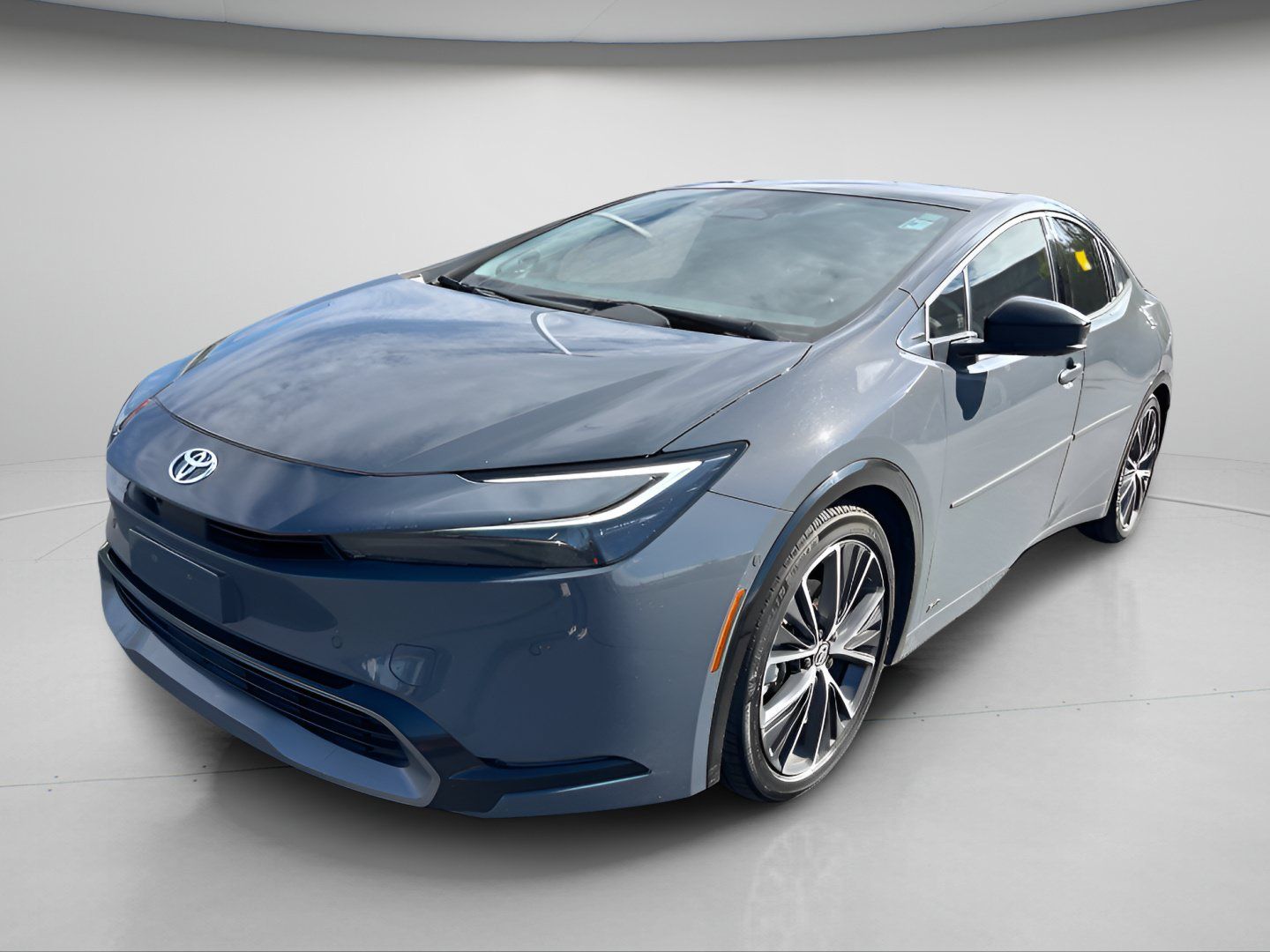 Used 2024 Toyota Prius Limited w/ Limited Premium Package AWD/4WD image 16
