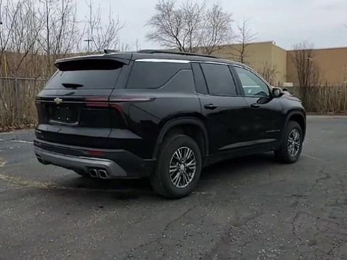 Certified 2025 Chevrolet Traverse LT image 8