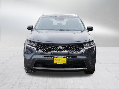 Certified 2021 Kia Sorento S w/ Panoramic Sunroof Package image 2