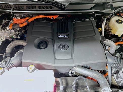 Certified 2025 Toyota Tundra Limited image 27