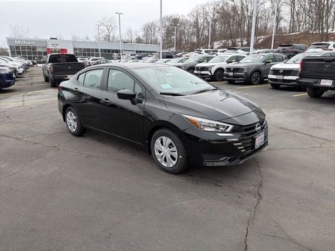 New 2025 Nissan Versa S w/ Trunk Package FWD image 9