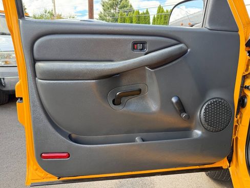 Used 2003 GMC Sierra 2500 W/T RWD image 28