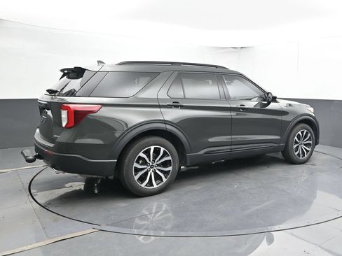 Used 2024 Ford Explorer ST-Line w/ Class IV Trailer Tow Package AWD/4WD image 3