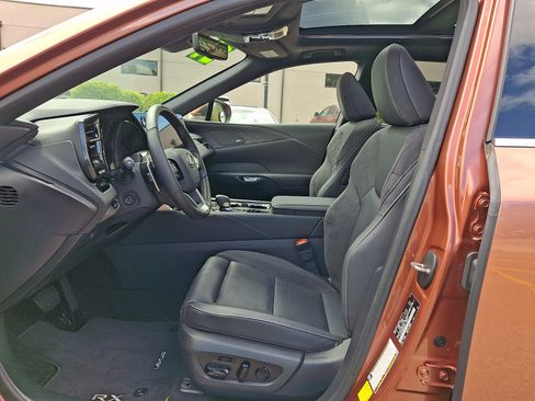 Certified 2024 Lexus RX 450h AWD w/ Convenience Package image 14