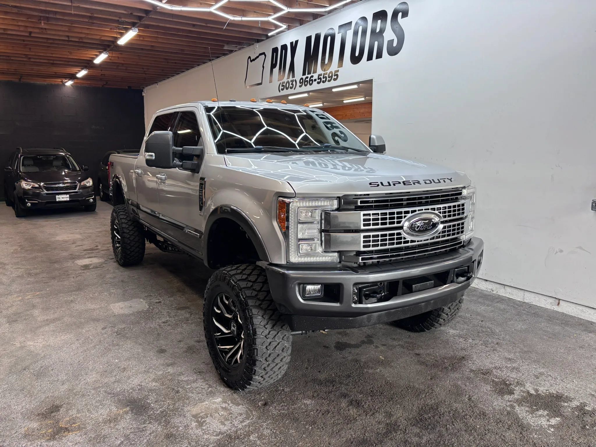 Used 2017 Ford F250 Lariat w/ Lariat Ultimate Package AWD/4WD image 2