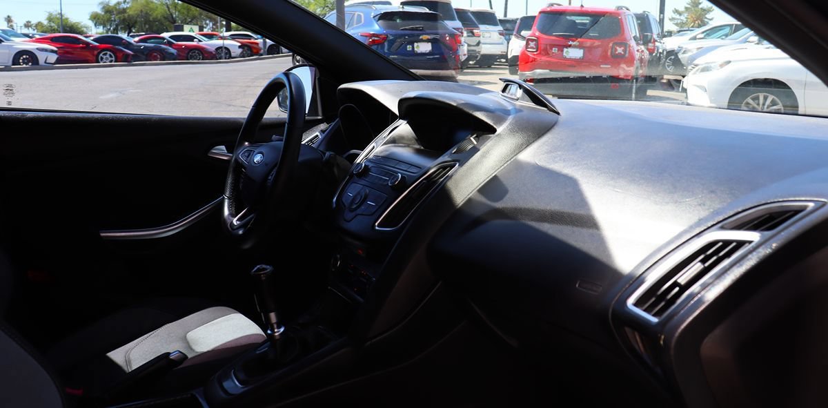 Used 2018 Ford Focus ST FWD image 31