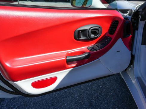 Used 2003 Chevrolet Corvette Convertible w/ Preferred Equipment Group1 image 22