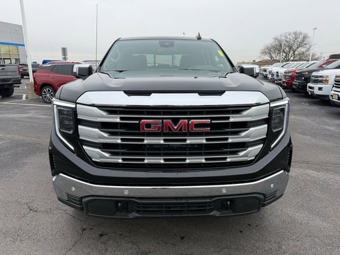 Used 2025 GMC Sierra 1500 SLE w/ Preferred Package image 8