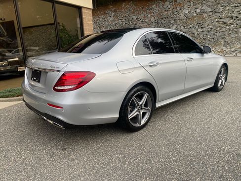 Used 2020 Mercedes-Benz E 350 4MATIC Sedan image 2