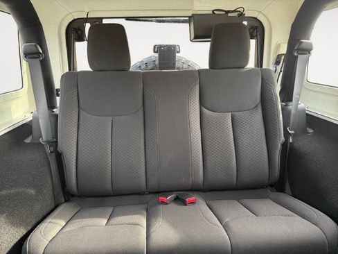 Used 2018 Jeep Wrangler Sport image 12