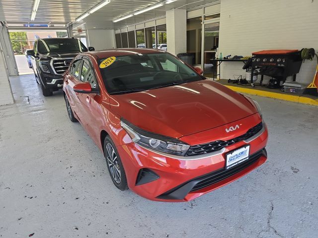 Certified 2024 Kia Forte LXS w/ LXS Technology Package FWD image 7
