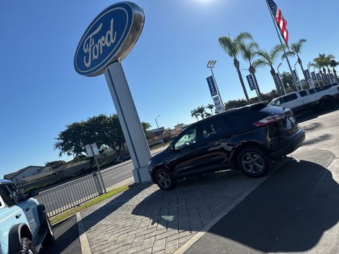 Used 2024 Ford Edge SEL w/ Sport Appearance Package image 19