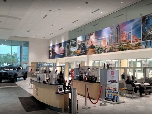 Used 2020 Hyundai Venue SEL image 5