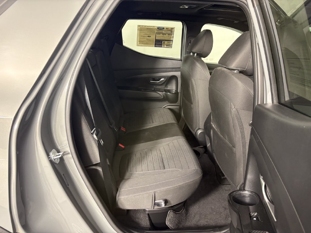 Used 2023 Hyundai Santa Cruz SEL Premium AWD/4WD image 34