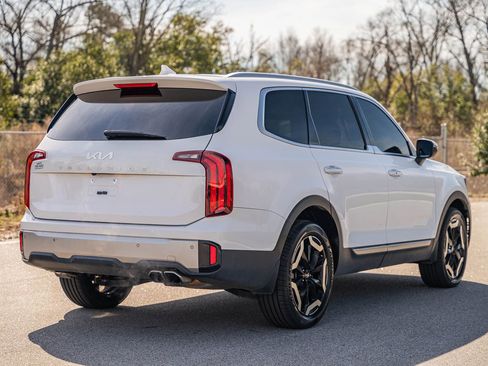 Used 2023 Kia Telluride S image 7