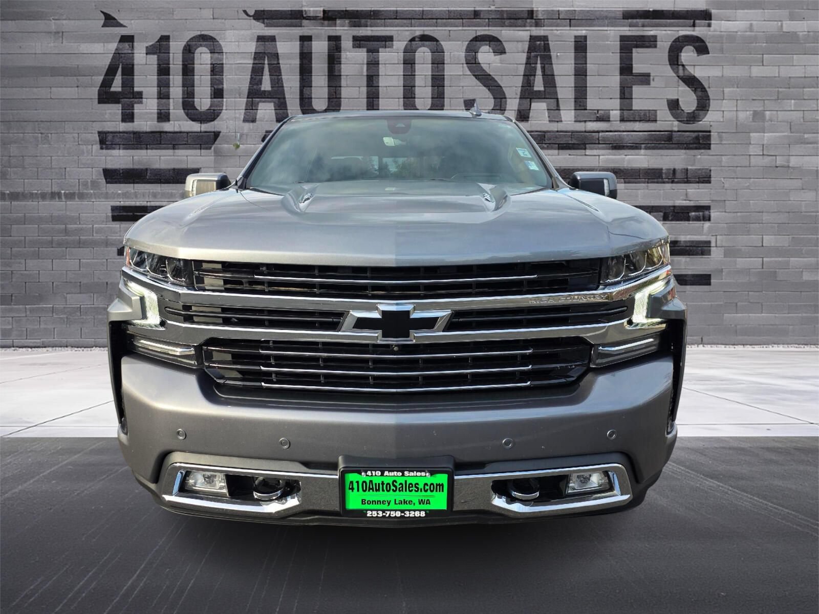 Used 2021 Chevrolet Silverado 1500 High Country w/ Technology Package AWD/4WD image 5