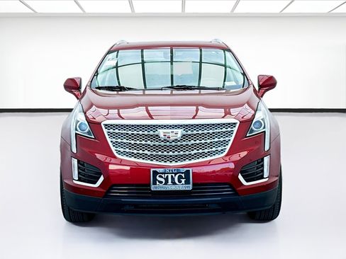 Used 2019 Cadillac XT5 Luxury image 2