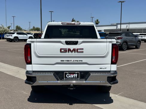 Certified 2025 GMC Sierra 1500 SLT RWD image 4