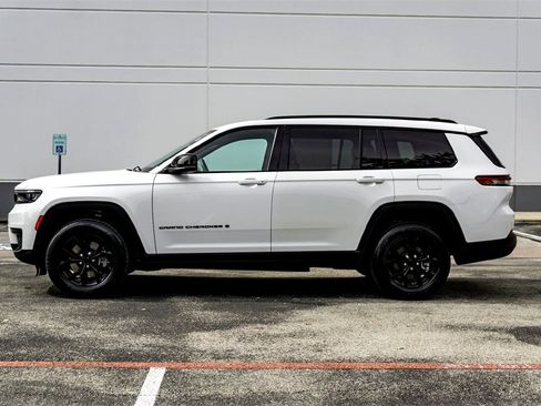 Used 2024 Jeep Grand Cherokee L Laredo image 8
