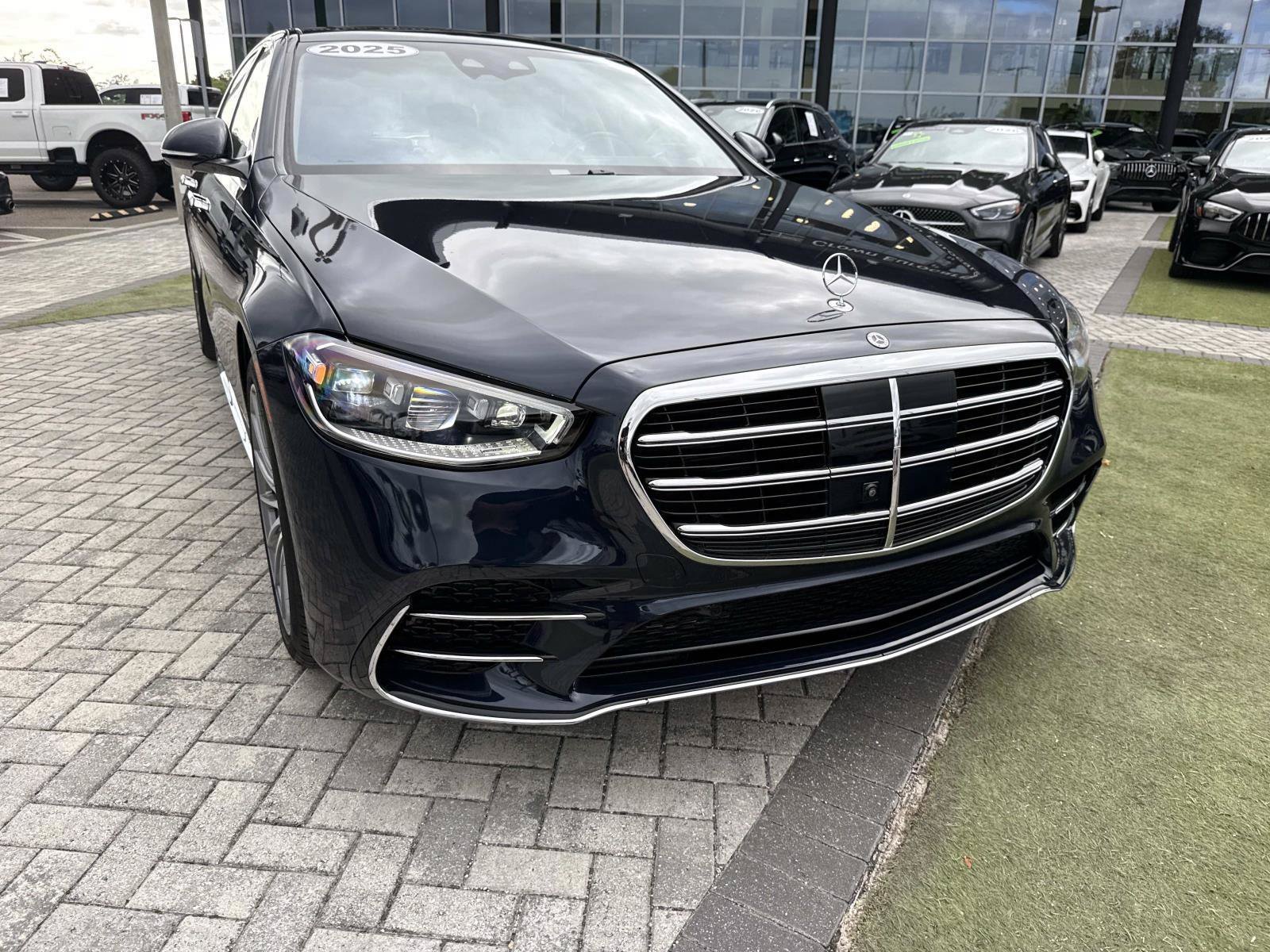 Certified 2025 Mercedes-Benz S 580 4MATIC Sedan image 8