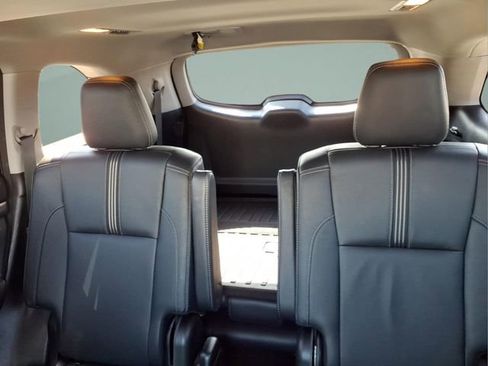 Used 2018 Toyota Highlander SE w/ Protection Package #3 AWD/4WD image 18