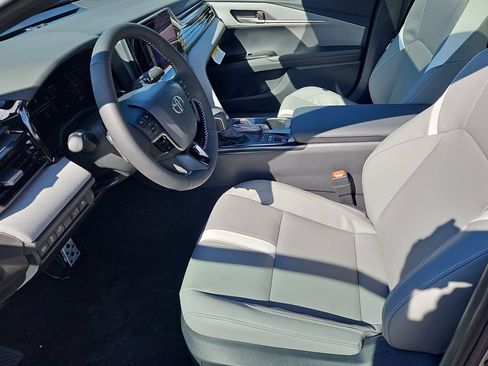 New 2026 Toyota Camry Hybrid AWD/4WD image 19