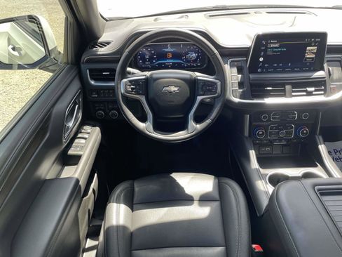 Used 2022 Chevrolet Tahoe Z71 w/ Luxury Package image 2