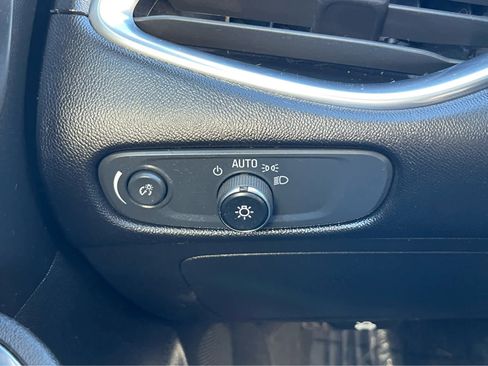 Used 2020 Chevrolet Malibu LT image 17