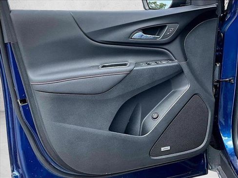 Certified 2023 Chevrolet Equinox RS w/ RS Leather Package FWD image 18