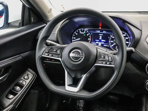 Used 2025 Nissan Sentra SV FWD image 15