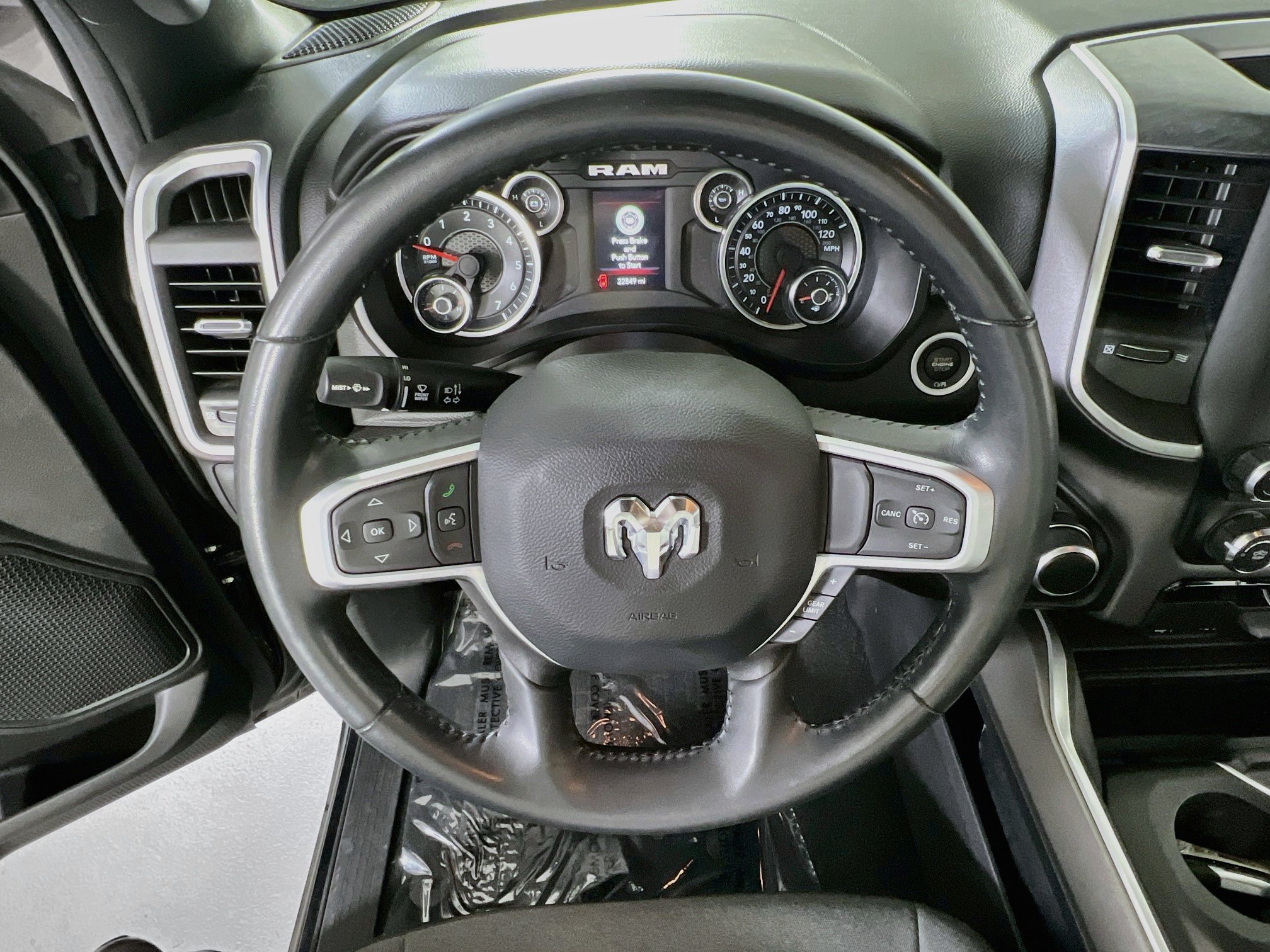 Used 2023 RAM 1500 Big Horn AWD/4WD image 11