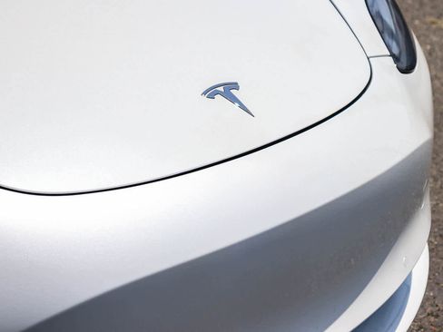 Used 2021 Tesla Model 3 Standard Range Plus RWD image 5