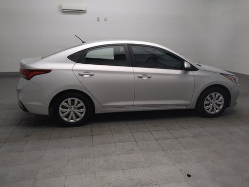 Used 2020 Hyundai Accent SE FWD image 10