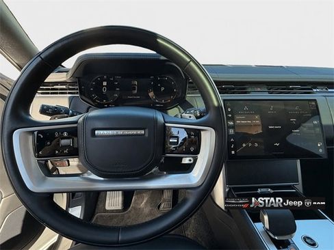 Used 2024 Land Rover Range Rover SE image 10