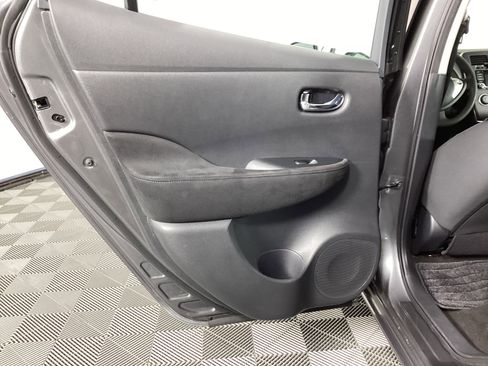 Used 2017 Nissan Leaf S w/ Charge Package image 28