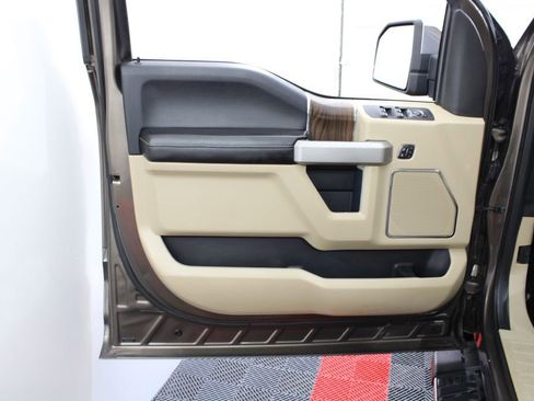 Used 2015 Ford F150 Lariat w/ Equipment Group 502A Luxury image 20