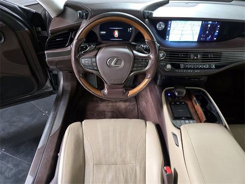 Used 2018 Lexus LS 500 image 17