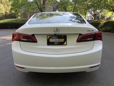 Used 2017 Acura TLX image 5