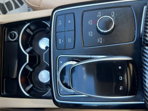 Used 2017 Mercedes-Benz GLS 550 4MATIC image 28