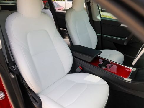 Used 2023 Tesla Model Y Long Range AWD/4WD image 27