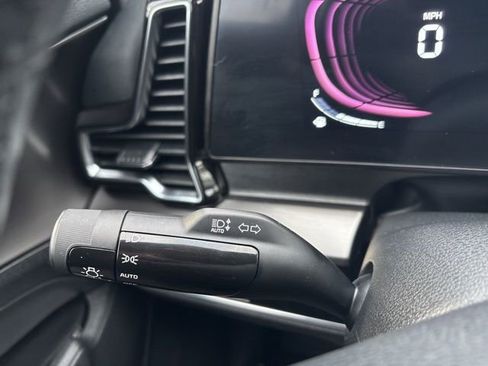 Used 2023 Kia Sportage EX image 25